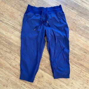 Lululemon Dance Studio Crop, Sz 6